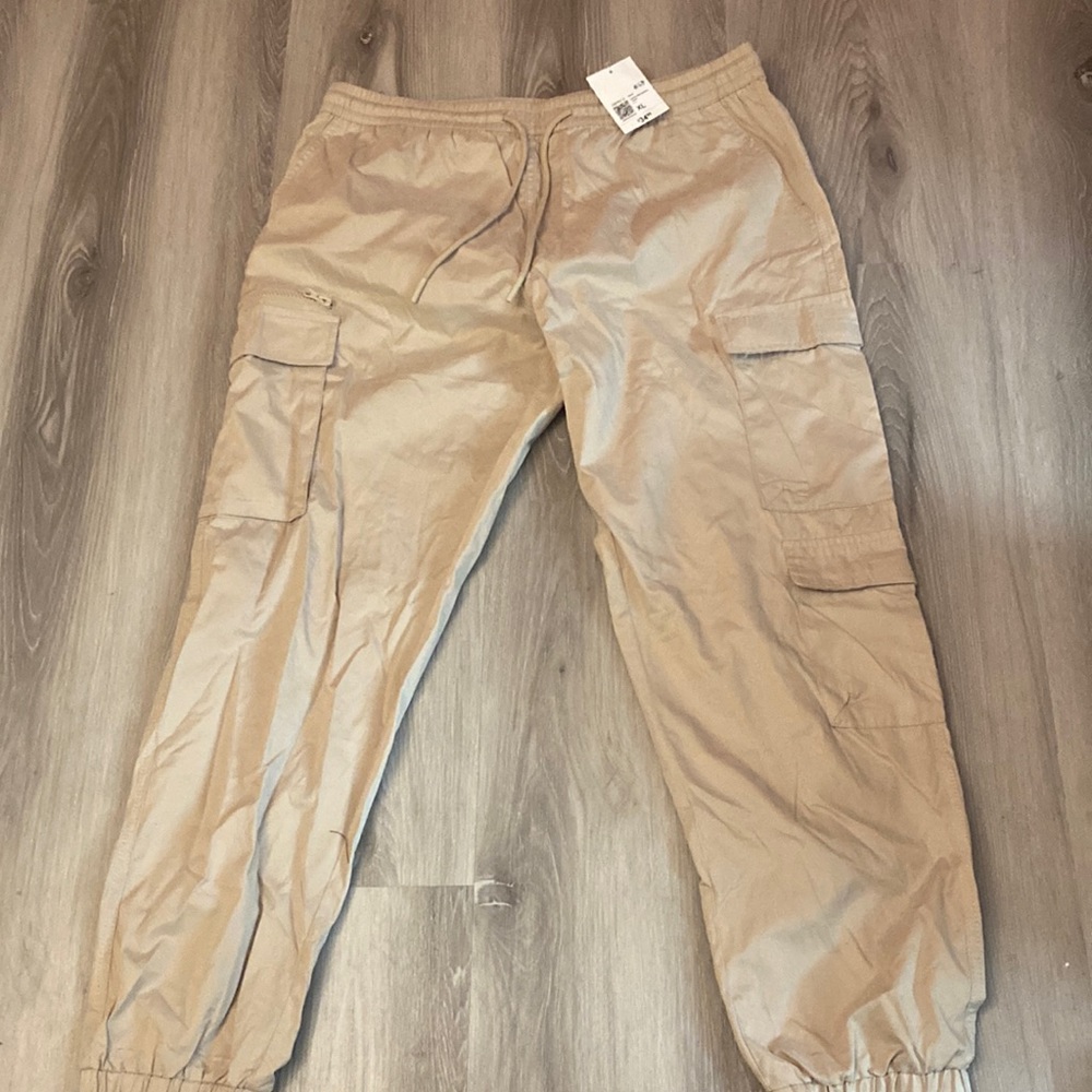 Brand new cargos size XL with tags